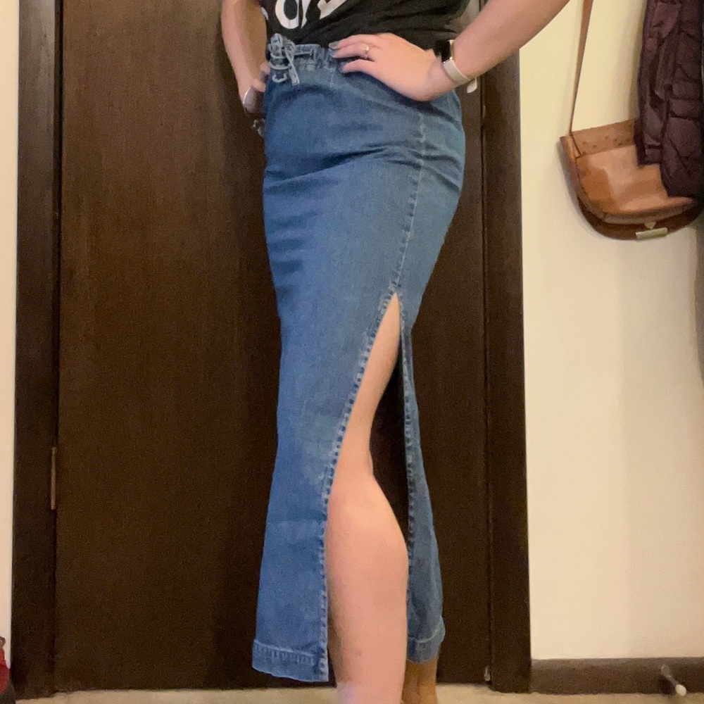 LondonJean Vintage high waisted split split denim skirt